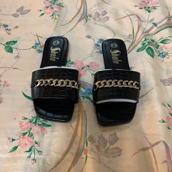 *Host Pick* NIB Black Croco Chain Sandals - Picture 4 of 5